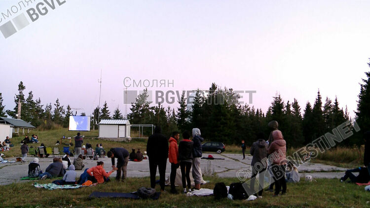 Нощ под звездното небе на Рожен събра любители на астрономията от цялата страна