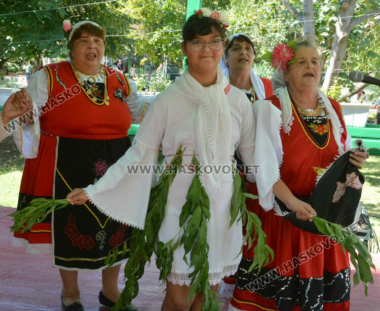 85 състава от 30 населени места на Фестивала  "По стъпките на Св.Богородица"