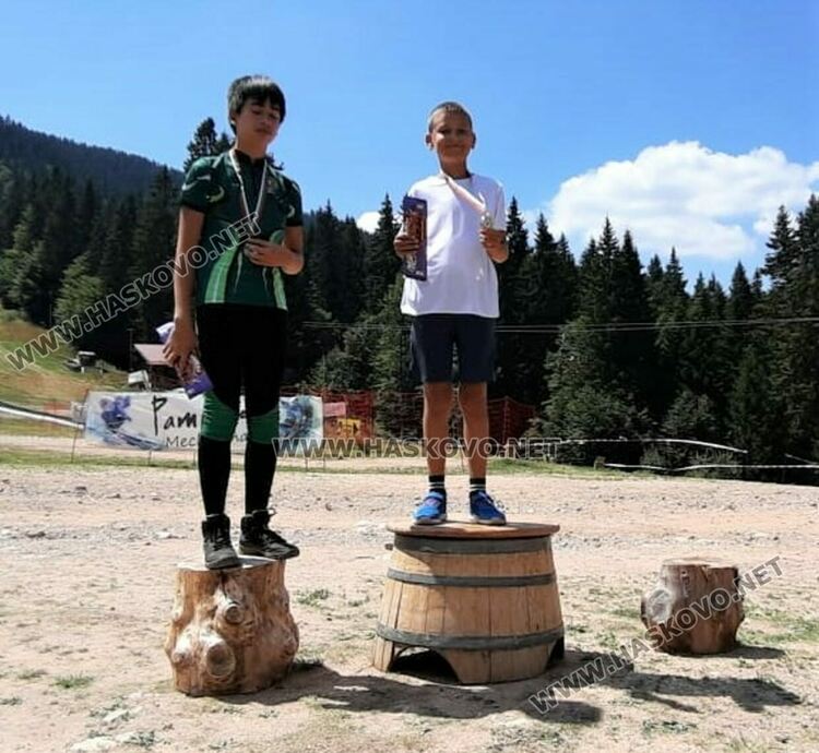 Шест отличия за ориентирането в Хасково от за Купа "Тренера"