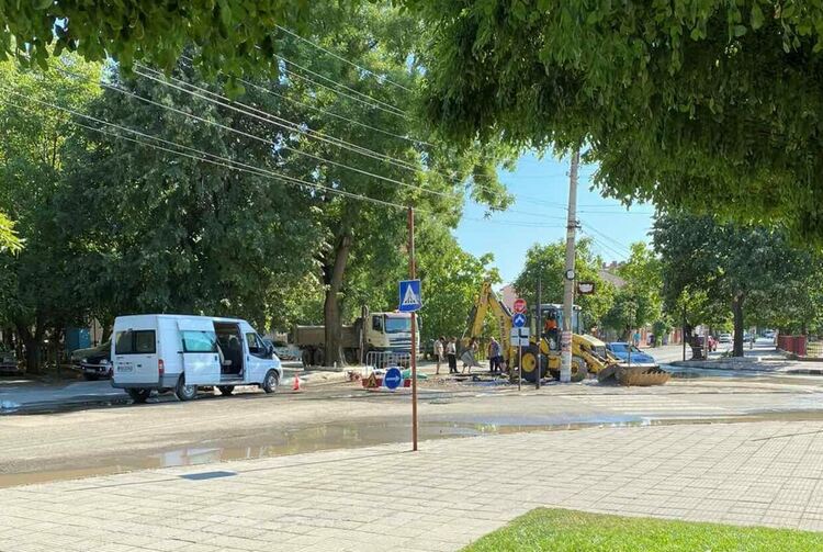 До 19 часа водата трябва да тръгне по чешмите в Първомай