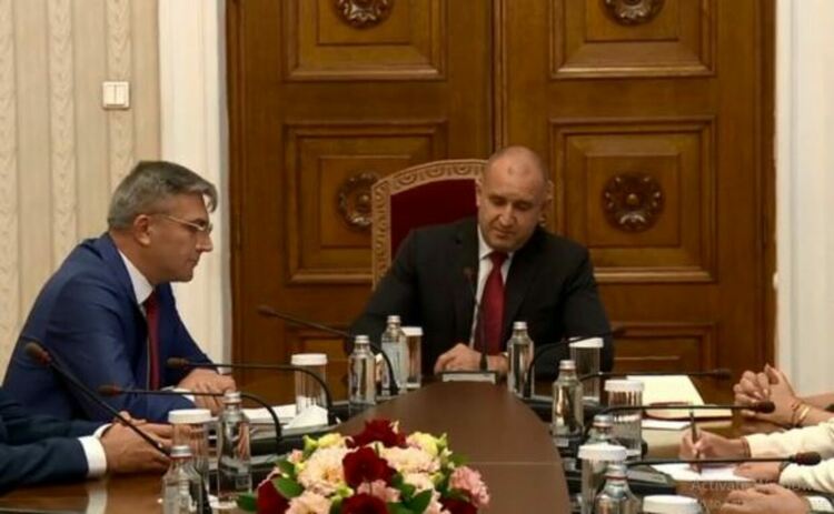 Президентът към Карадайъ: Родината майка на Кирил Петков е България. Вашата коя е?