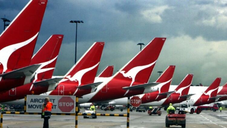 Австралийската авиокомпания Qantas въвежда задължителни ваксинации срещу Ковид-19 за целия си персонал