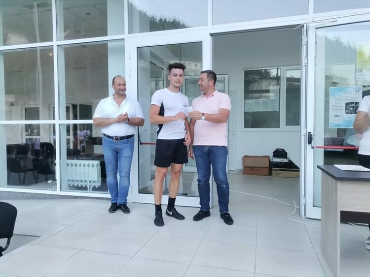 Кметът на Мадан награди най-изявените спортисти на общината