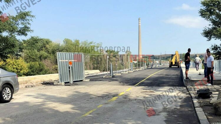 Отвориха за движение моста над р. Марица в Димитровград