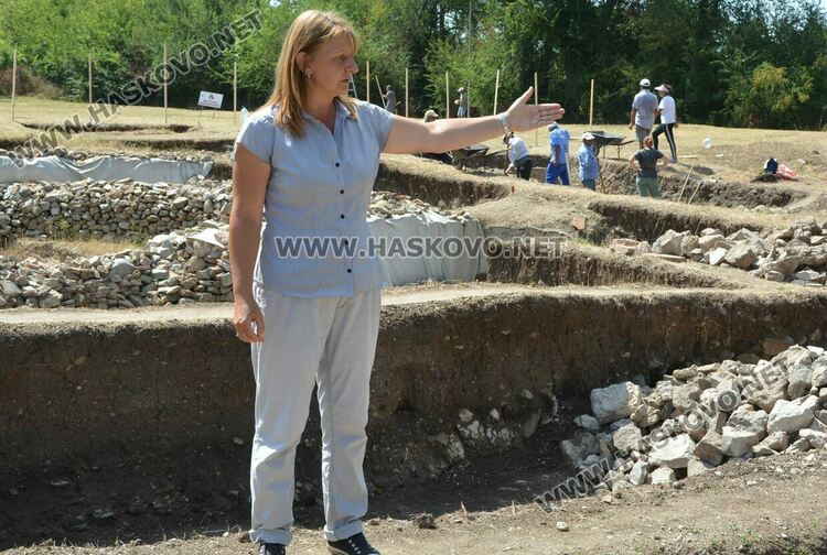  д-р Веселка Кацарова