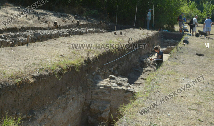  Разкриха банята с мозайки в имението на Тит Флавий и Клавдия Монтана край Каснаково