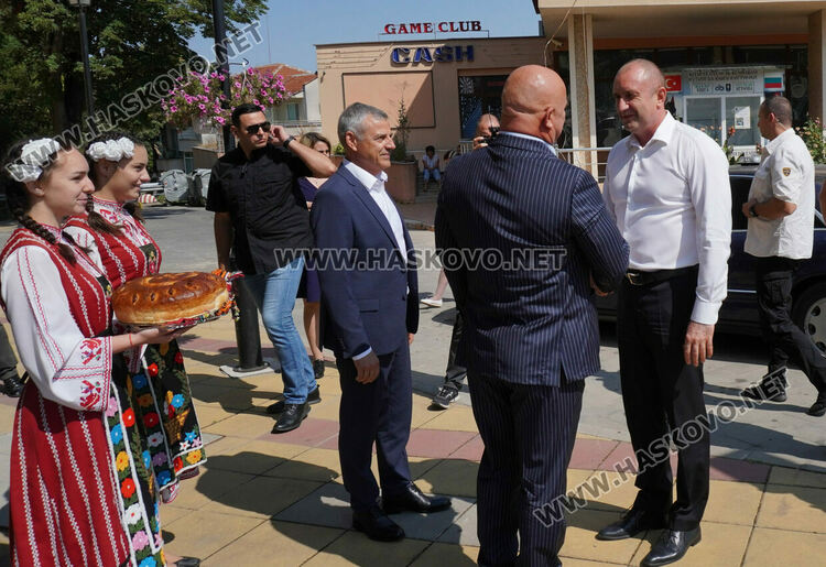 Президентът Румен Радев в Тополовград: Призовавам партиите към компромис