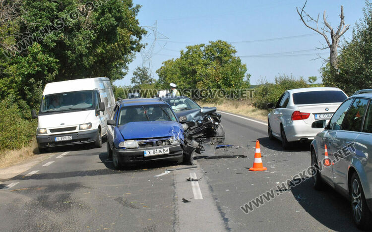 Млад мъж пострада при катастрофа между Конуш и Козлец