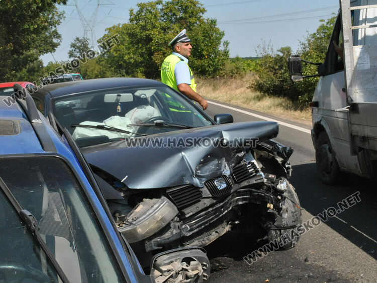 Млад мъж пострада при катастрофа между Конуш и Козлец