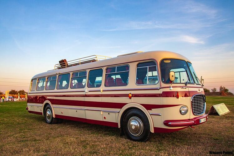 Изложение на „Ретро автобуси” за празника на Димитровград