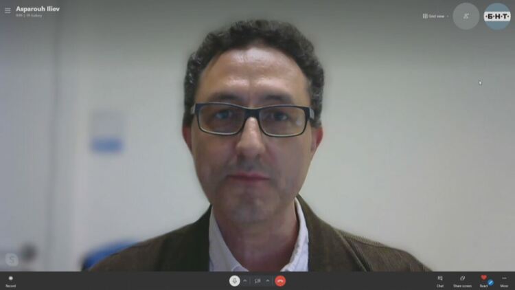 Д-р Аспарух Илиев: Ваксината спрямо Делта варианта е като снайпер, който не уцелва в десятката, а малко встрани