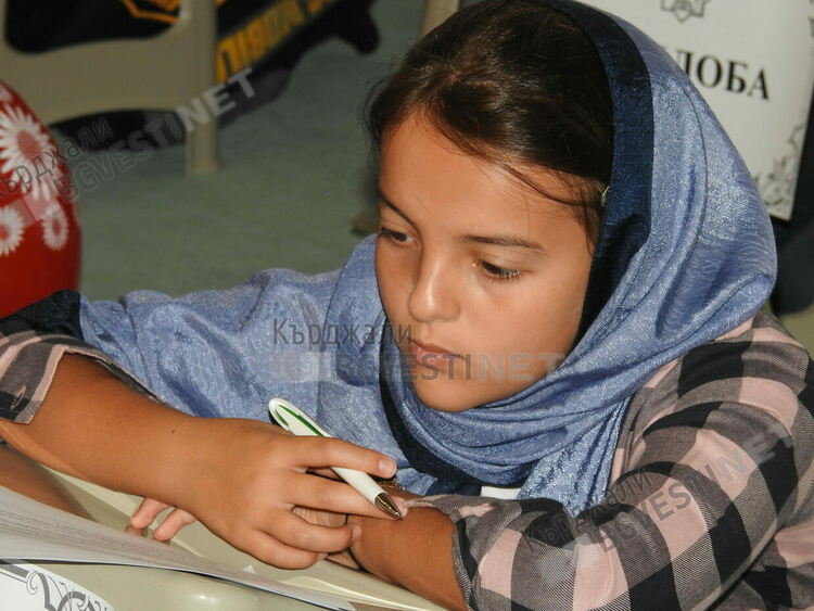 Хасан Кая   от Кърджали  спечели регионалното състезание по основни познания за исляма