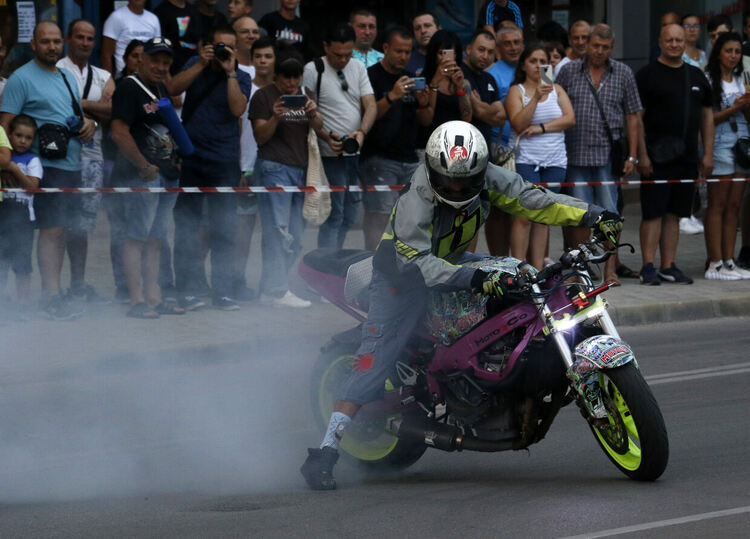 Рокери превзеха Димитровград в съботната вечер