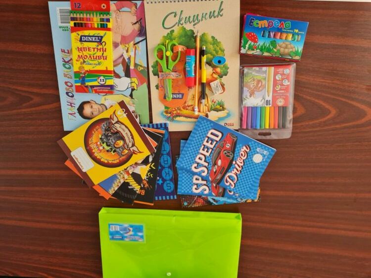 Община Момчилград осигури ученически пособия за първокласниците