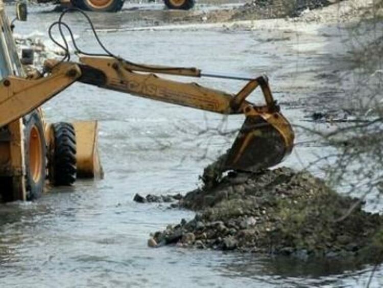 Пресякоха незаконен добив на баластра до Фотиново