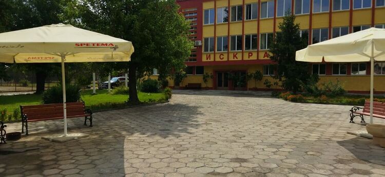 Фирма „Искра“ с мащабна програма в чест на  своята 60-годишнина