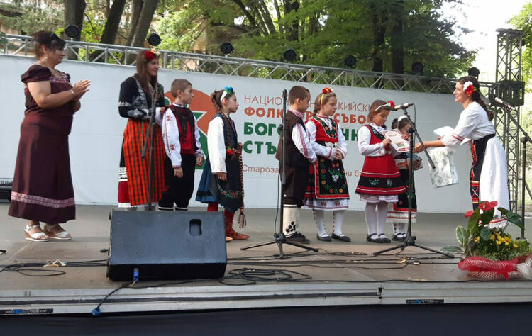 „Зора-Зорничка“ с голяма награда от Националния тракийски фолклорен събор „Богородична стъпка”