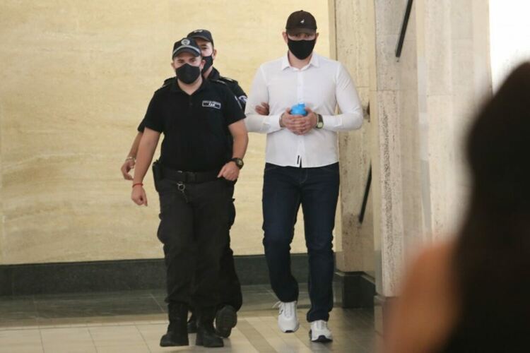 Пуснаха под домашен арест Кристиан Николов, причинил катастрофата с Милен Цветков