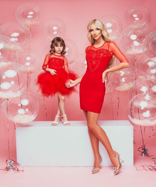 Истински принцеси блестят в първия учебен ден   