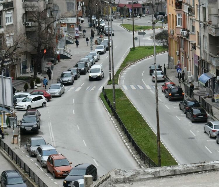 Временно ограничават движението по част от ул. "Цар Иван Асен II"