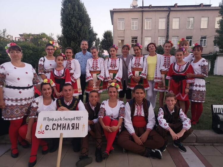 Самодейците от Смилян се връщат с награди от фолклорните празници в Приморско