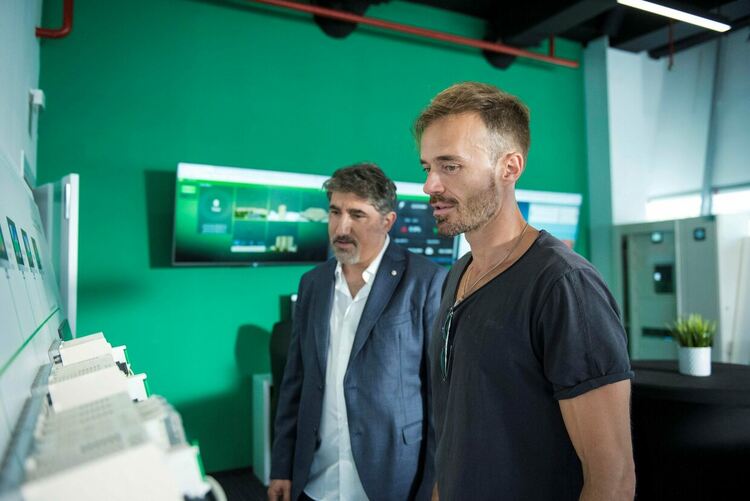 Башар Рахал инвестира в изграждането на умни домове