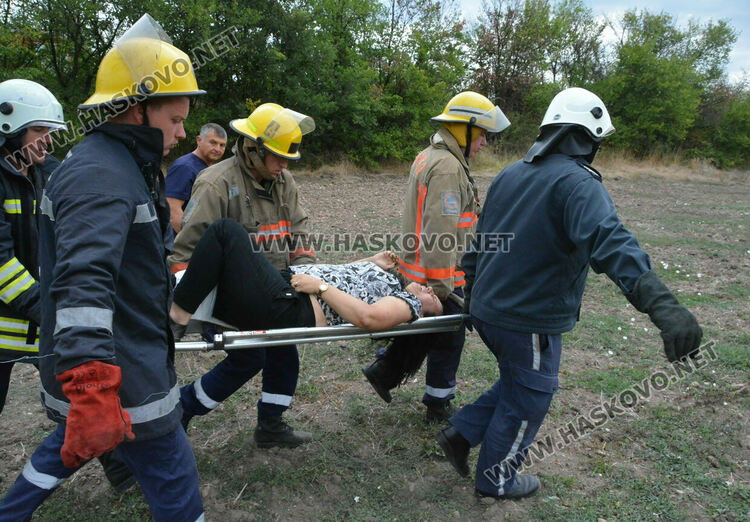 Шофьор на такси загина на място при катастрофа, пострада пътничка