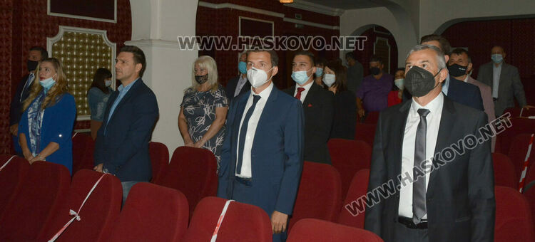 Отличиха почетните граждани на Хасково - Тереза Андонова, Ваня Дерменджиева и Борис Младенов