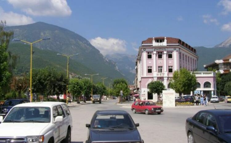 Застреляха двама политици в Косово