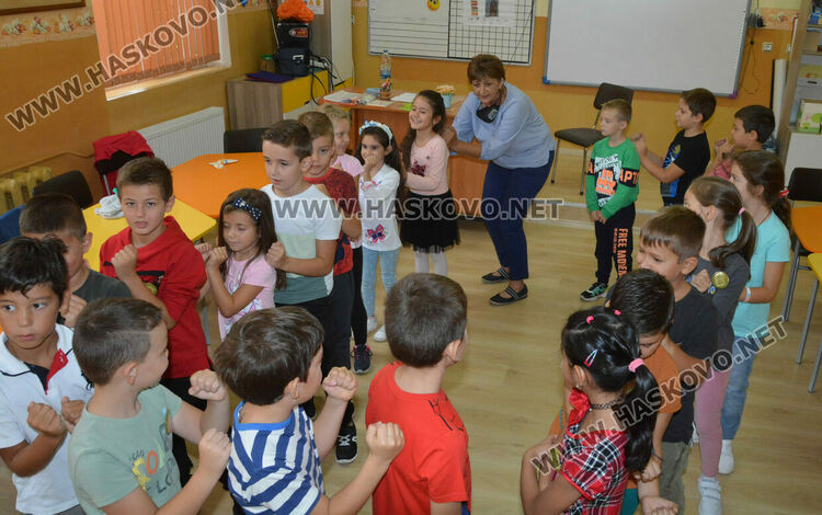 „Климент Охридски“ отвори врати за първокласници