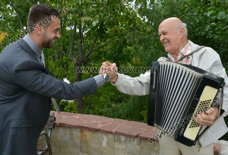 Хасковски социалисти почетоха 9-ти септември с поднасяне на цветя