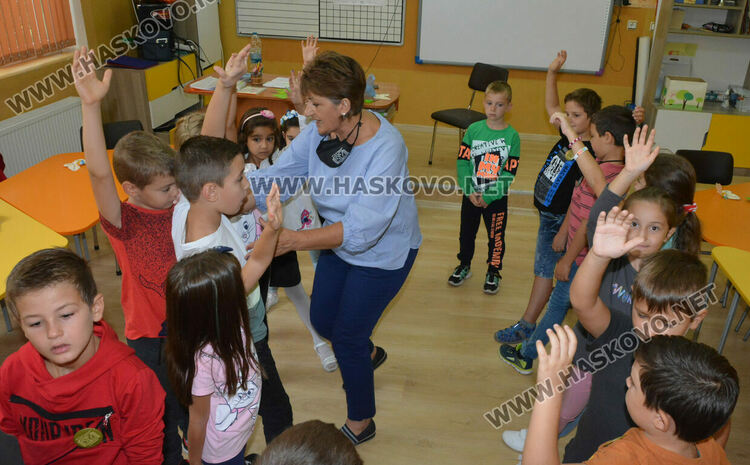 „Климент Охридски“ отвори врати за първокласници