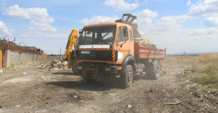 Разчистват нерегламентираното сметище край &bdquo;Република&ldquo;