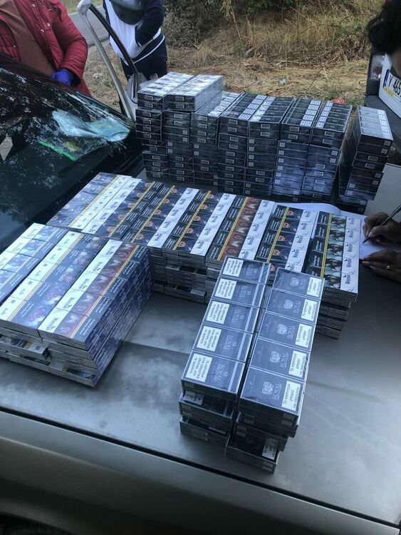 Откриха 100 780 безакцизни цигари в три автомобила и имот в Хасковско