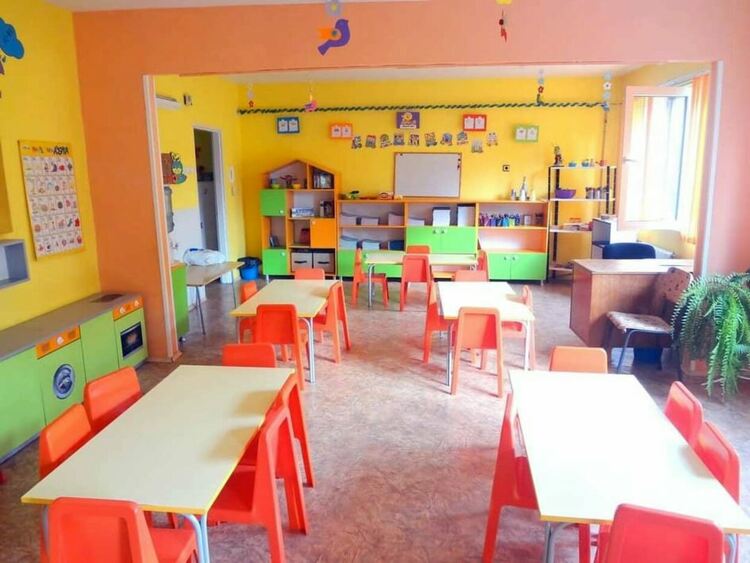 Община Димитровград инвестира в обновяването на интериора в общинските детски заведения