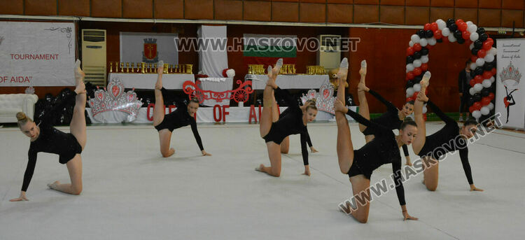 Грации от 14 клуба стартираха в Третия турнир по художествена гимнастика “Кралица на Аида“
