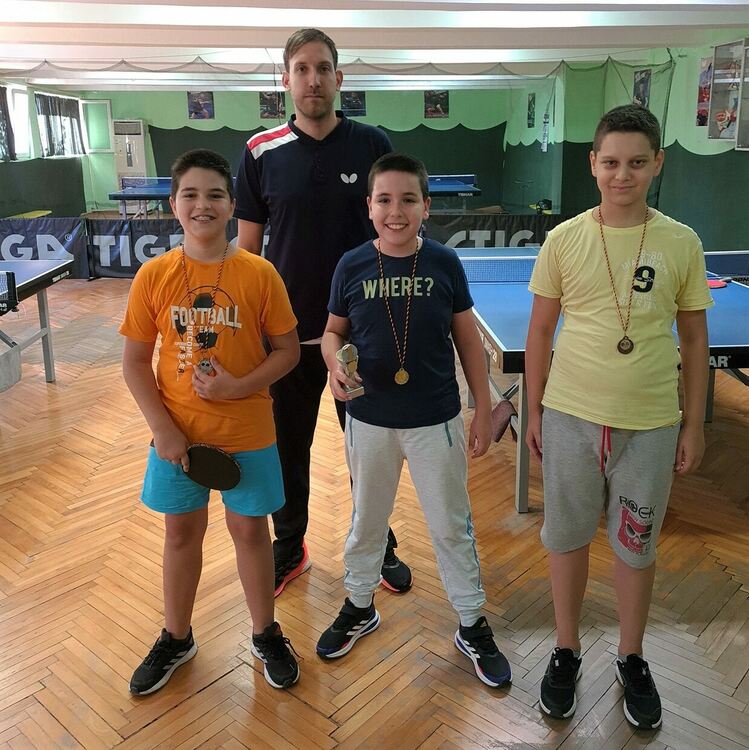 20 надежди в тениса на маса на турнир в Хасково