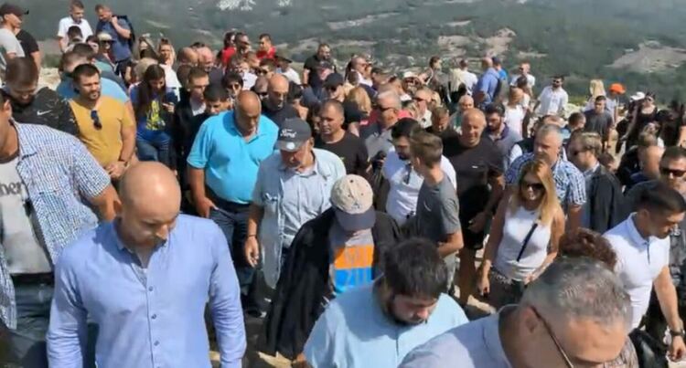 Борисов изкачи Перперикон, води го проф.Овчаров, приветстваха го младежите на ГЕРБ