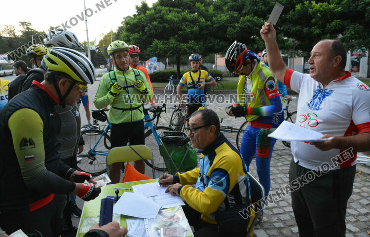 215 км. с денивелация 2478 м. в бревет „Източни Родопи”