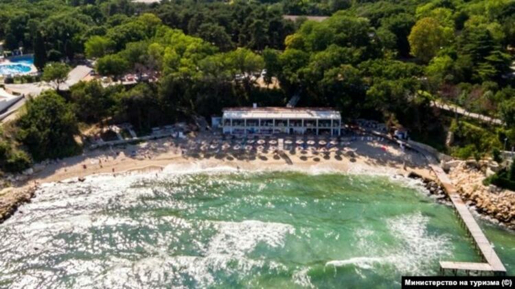 Т. нар. Малък плаж в Св. Св. Константин и Елена