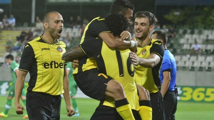 "Ботев Пд" надигра трудно "Арда"-двама с червени картони