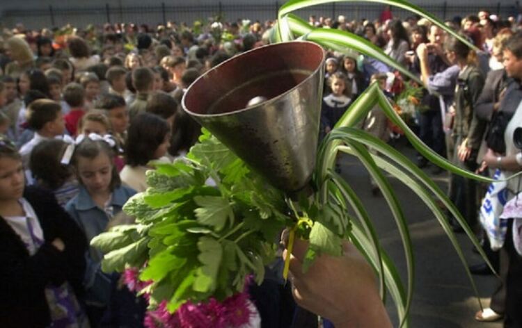 Над 22 000 ученици в Хасковска област се връщат в клас днес. 40 % са ваксинираните учители