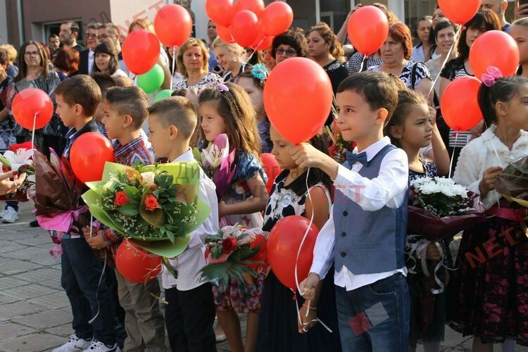 401 деца ще прекрачат за пръв път училищния праг в димитровградско