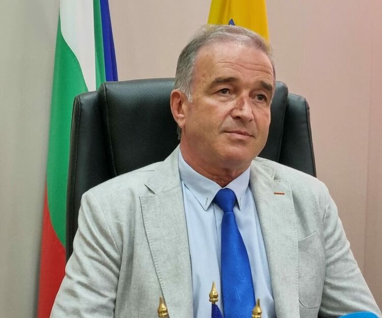 Поздравления по случай професионалния си празник получиха пожарникарите от Асеновград