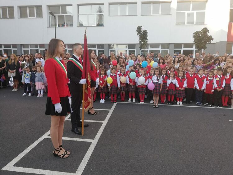 175 първокласници в „Славейков“