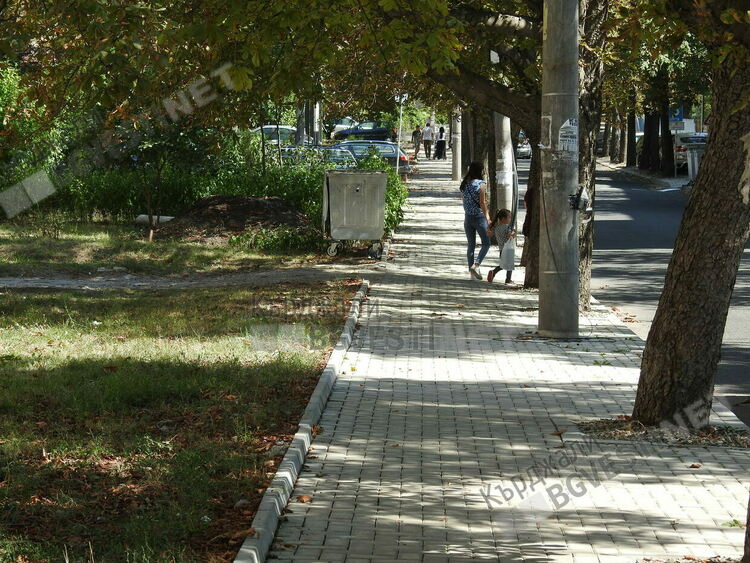 Училище „Отец Паисий”почисти боклуците около паметника на отец Благой Топузлиев,”Грийн Партнърс”отдалечи контейнера за смет