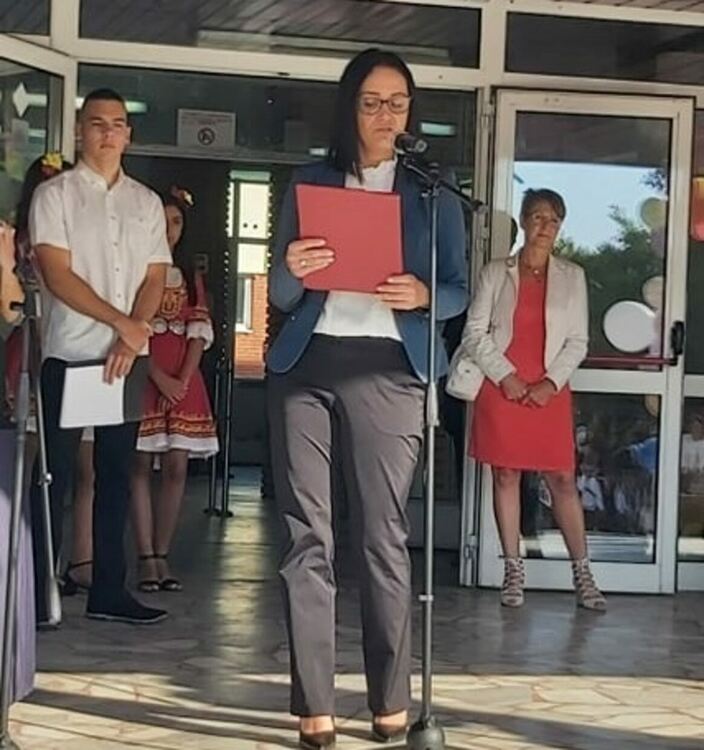  Кметът Николай Митков в първия учебен ден: Община Първомай е Ваш партньор