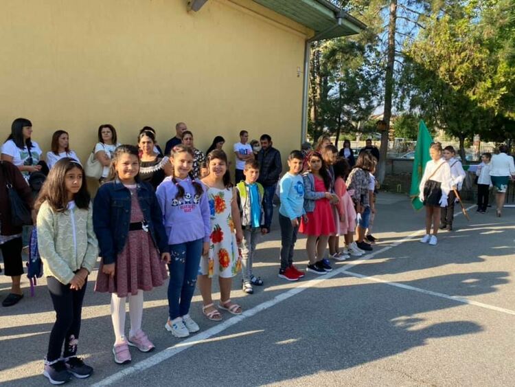  Кметът Николай Митков в първия учебен ден: Община Първомай е Ваш партньор