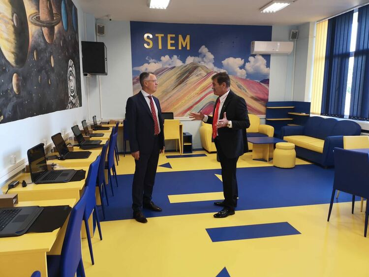 Д-р инж.Хасан Азис откри учебната година в СУ“П.Р.Славейков“