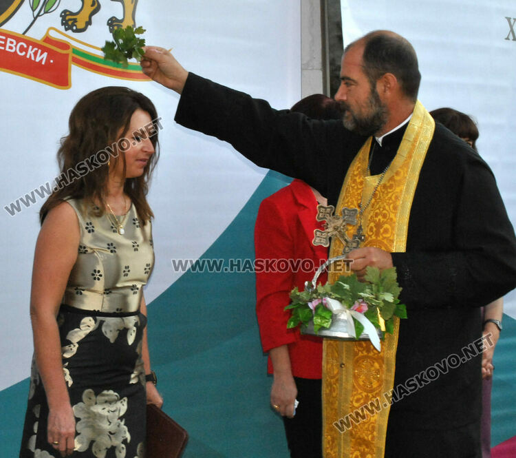 96 първокласници прекрачиха прага на хасковското СУ „Васил Левски“